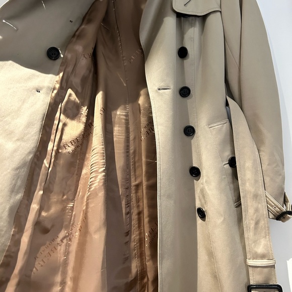 Authentic Burberry Chelsea Mid Length Trench - Picture 7 of 16